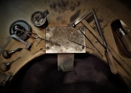 Werkzeug für die Goldschmiedekunst bei Juwelier & Goldschmied Solitaire Lechler in Freiburg